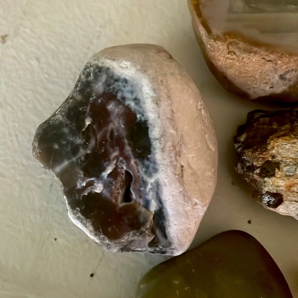 Assorted Mineral and Gemstone Collection - Picture 7 of 9